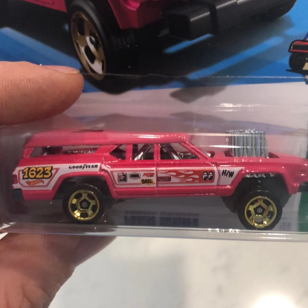Cruise Bruiser Pink Toy Car